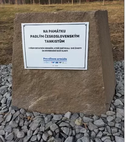 Pamětní deska padlých tankistů - Šenov u&nbsp;Nového Jičína